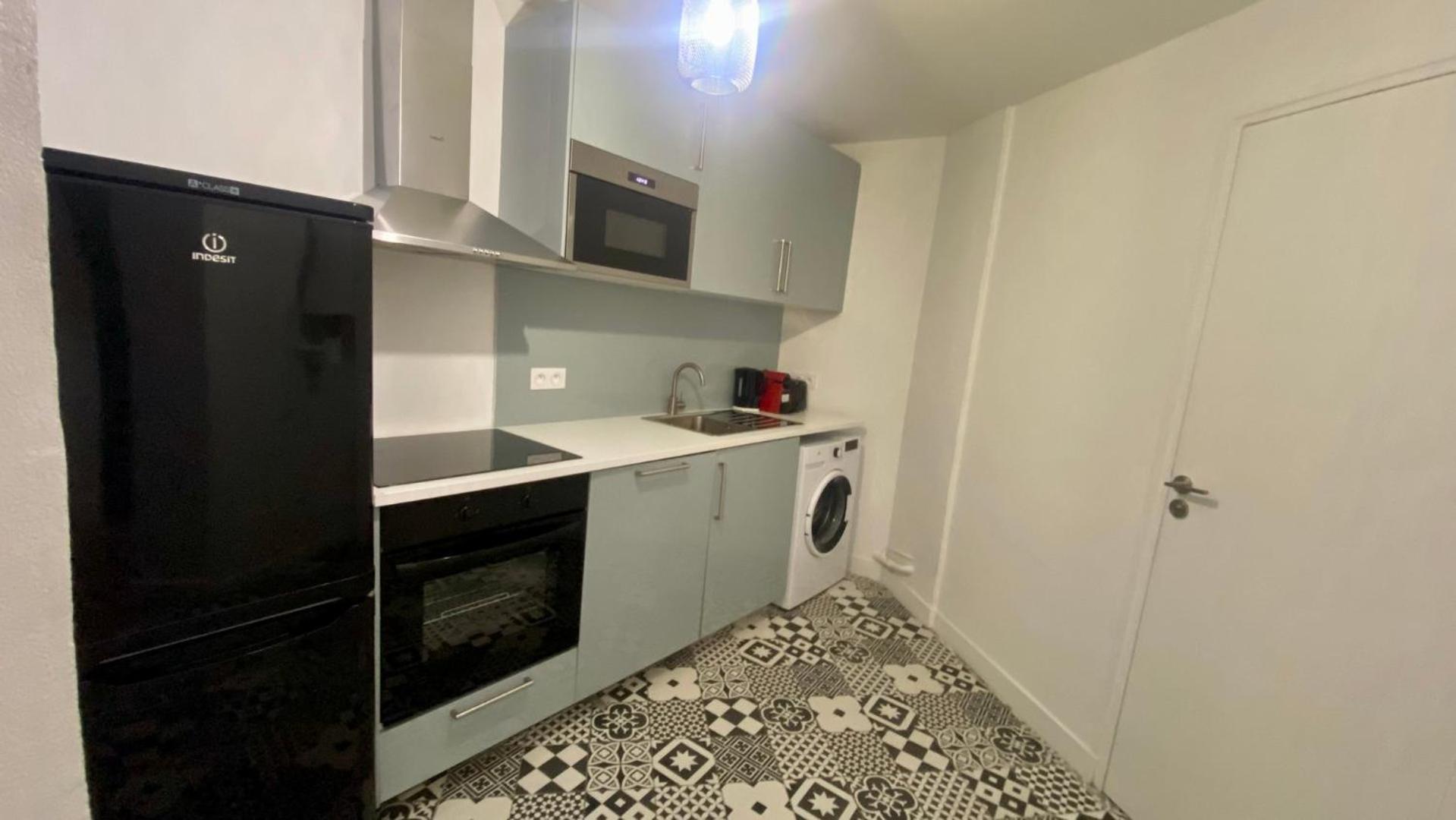 Appartement Lumineux Proche Saint-Lazare - 8P Париж Экстерьер фото